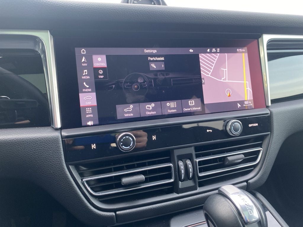 2022 Porsche Macan Base