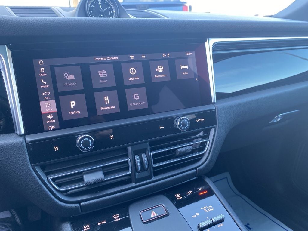 2022 Porsche Macan Base