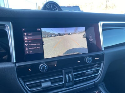 2022 Porsche Macan Base