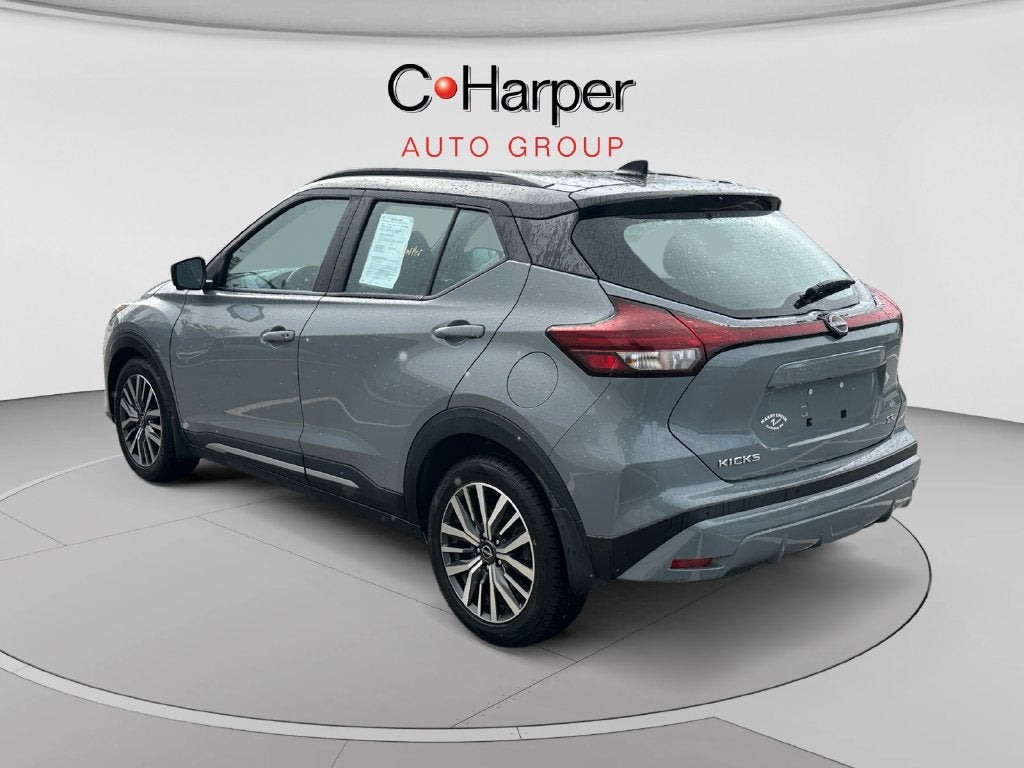2023 Nissan Kicks SR