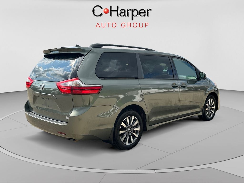 2020 Toyota Sienna LE 7 Passenger