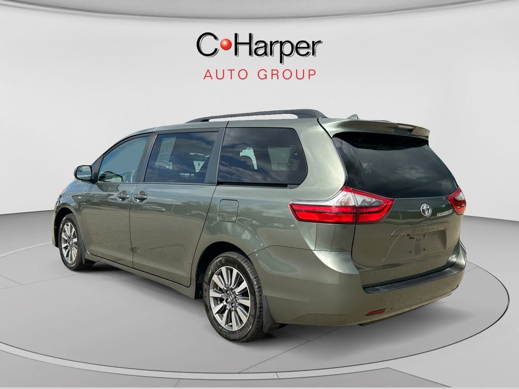 2020 Toyota Sienna LE 7 Passenger