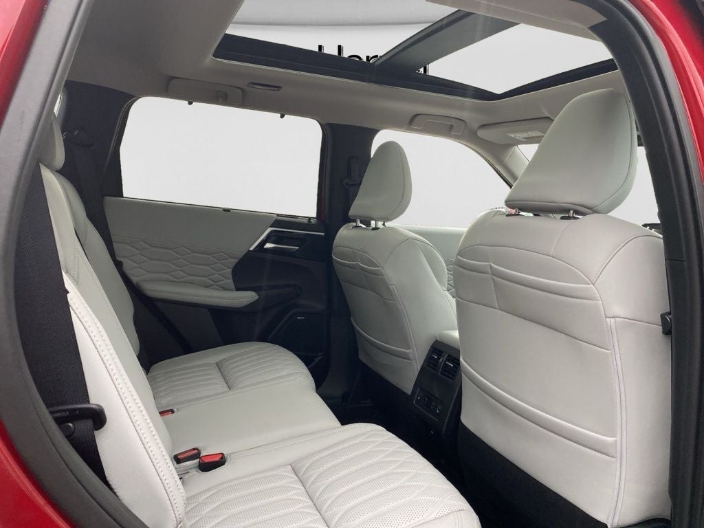 2025 Mitsubishi Outlander SEL