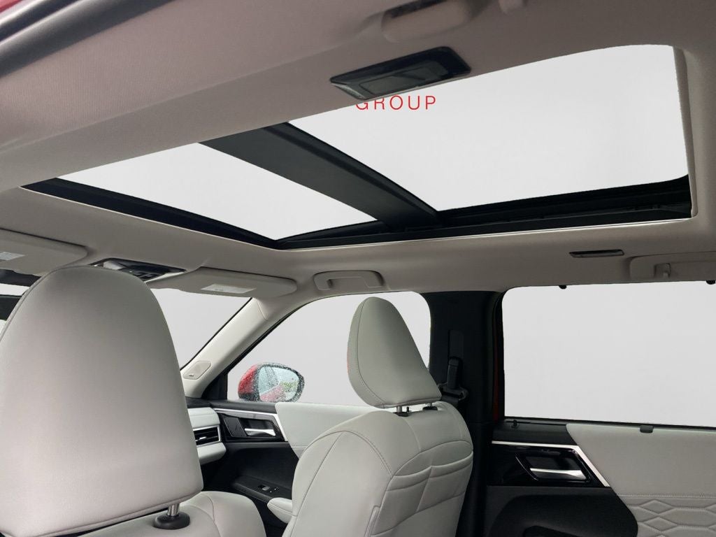 2025 Mitsubishi Outlander SEL