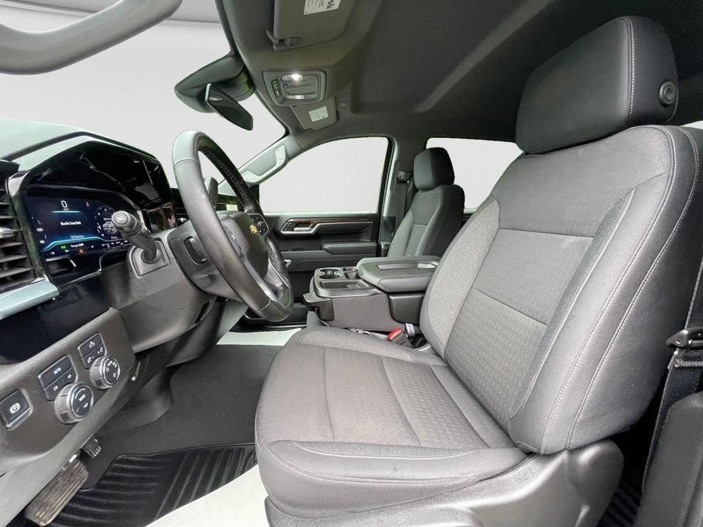 2025 Chevrolet Silverado 1500 LT (2FL)
