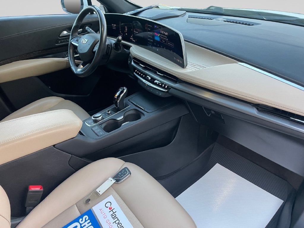 2024 Cadillac XT4 Premium Luxury