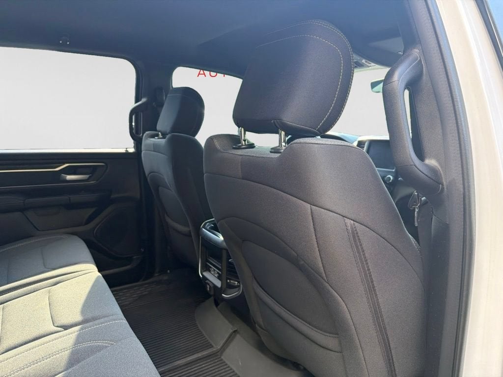 2022 RAM 1500 Big Horn Crew Cab 4x4 5'7" Box