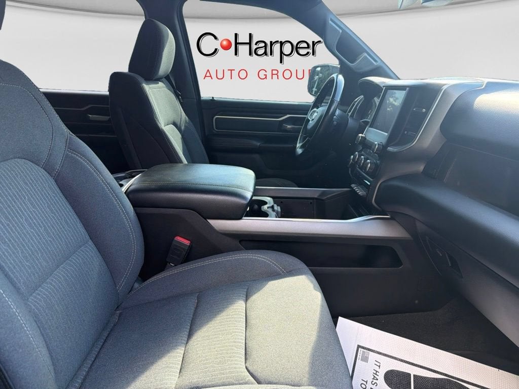 2022 RAM 1500 Big Horn Crew Cab 4x4 5'7" Box