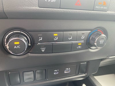 2024 Nissan Frontier SV
