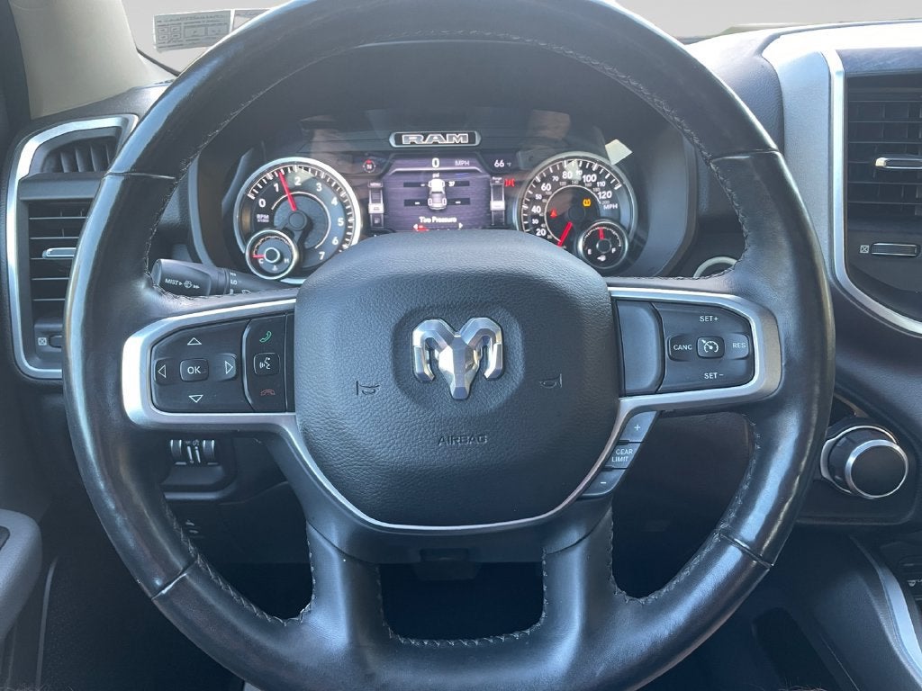 2019 RAM 1500 Big Horn/Lone Star Crew Cab 4x4 5'7" Box