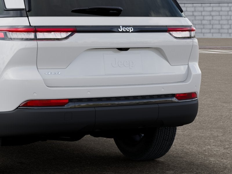 2027 Jeep Grand Cherokee GRAND CHEROKEE LAREDO X 4X4