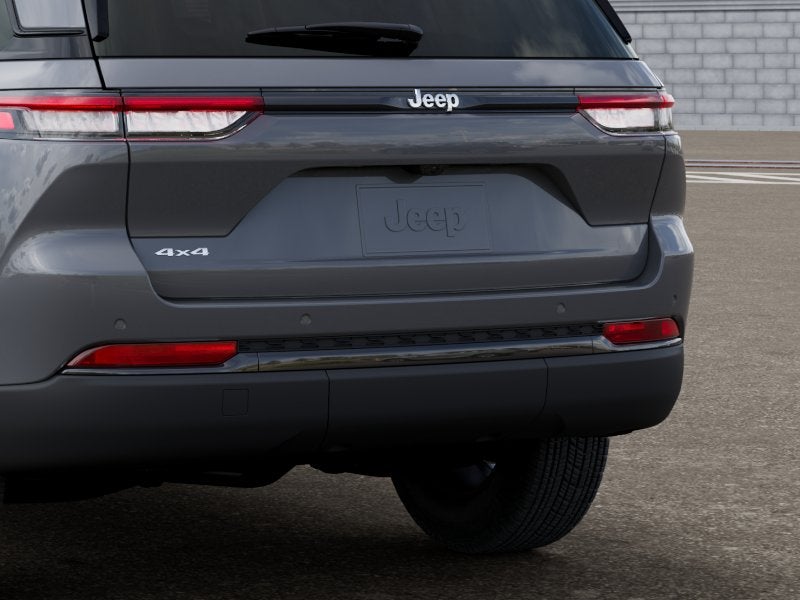 2027 Jeep Grand Cherokee GRAND CHEROKEE LAREDO X 4X4