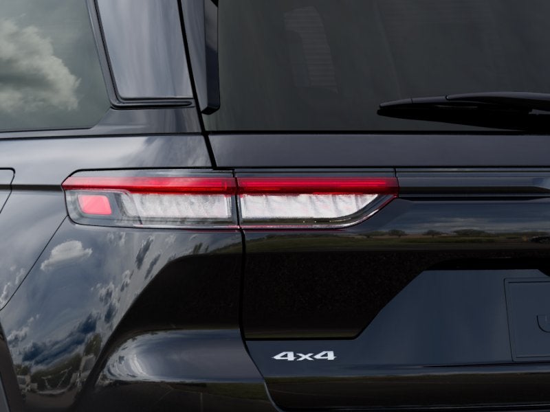 2027 Jeep Grand Cherokee GRAND CHEROKEE LAREDO X 4X4