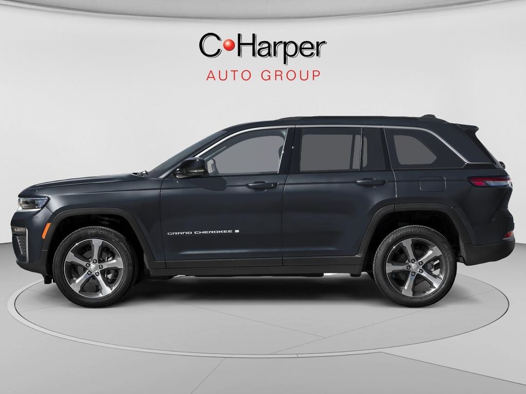 2027 Jeep Grand Cherokee Laredo Altitude
